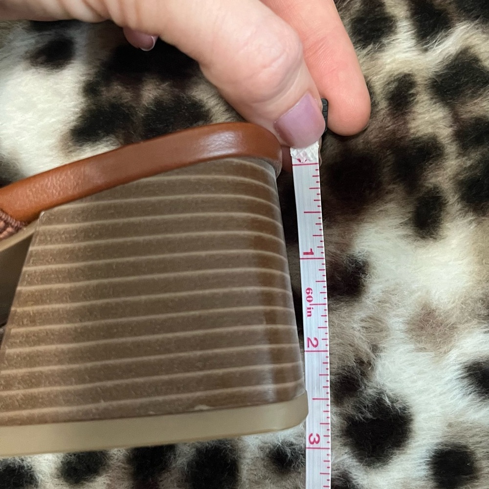 Anne Klein size 7.5 women’s slip on wedge mules - Picture 10 of 13